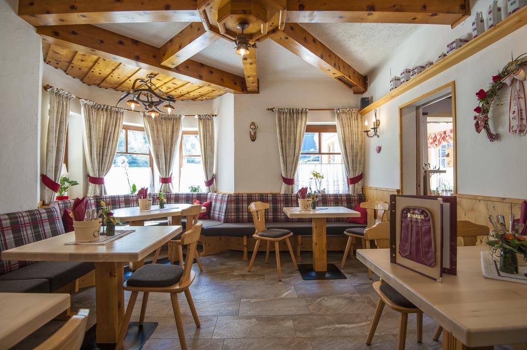 Hotel-Restaurant Burgblick Dorfgastein Exterior photo